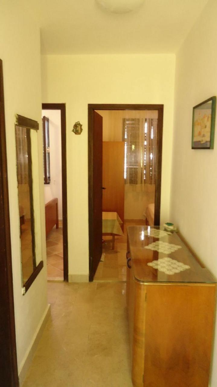 Apartment Pava Stomorska Exterior photo